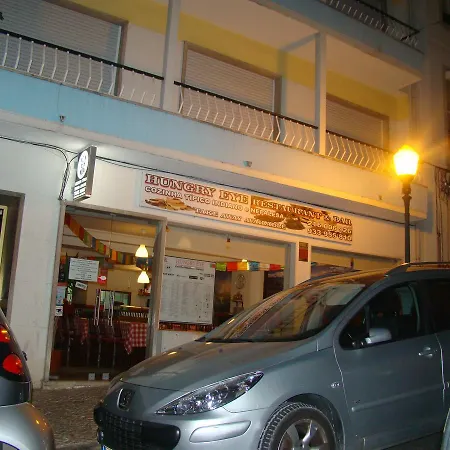 Santo Amaro 112b 2* Lisbona