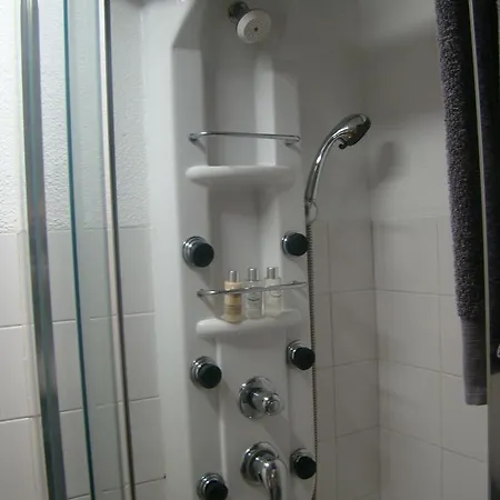Motel Santo Amaro 112b Lisbona