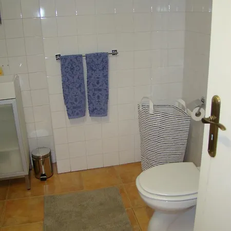 Santo Amaro 112b Motel Lisbona
